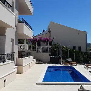 Lizzi. Apartament